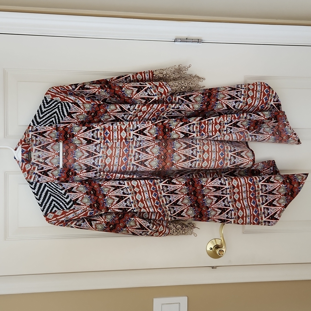 Gimmicks by BKE kimono, southwestern pattern